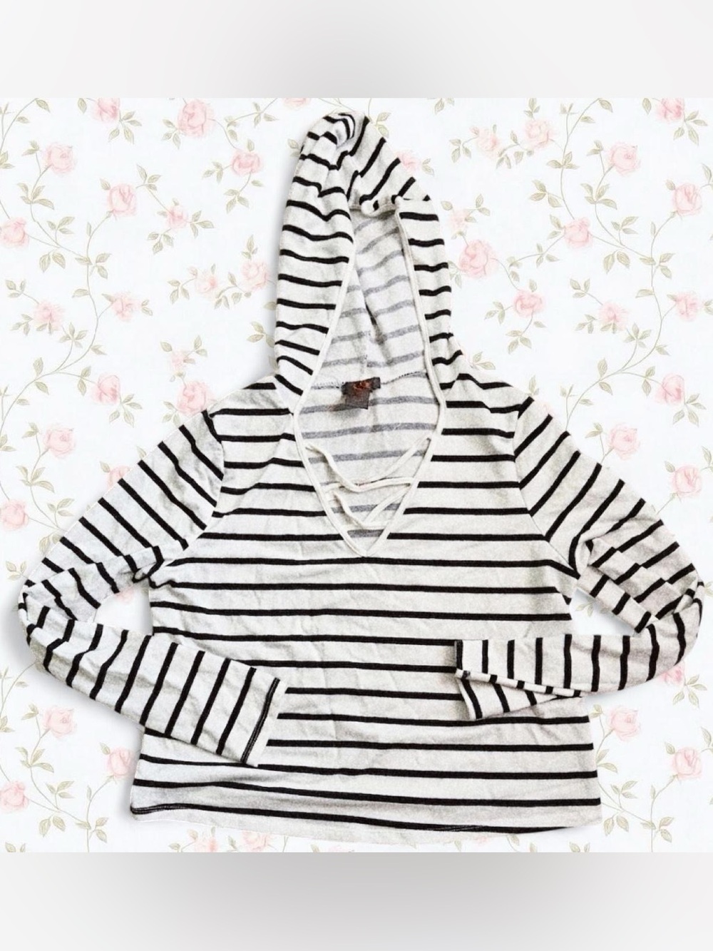 Striped V-Neck Hooded Sweatshirt - Black & White